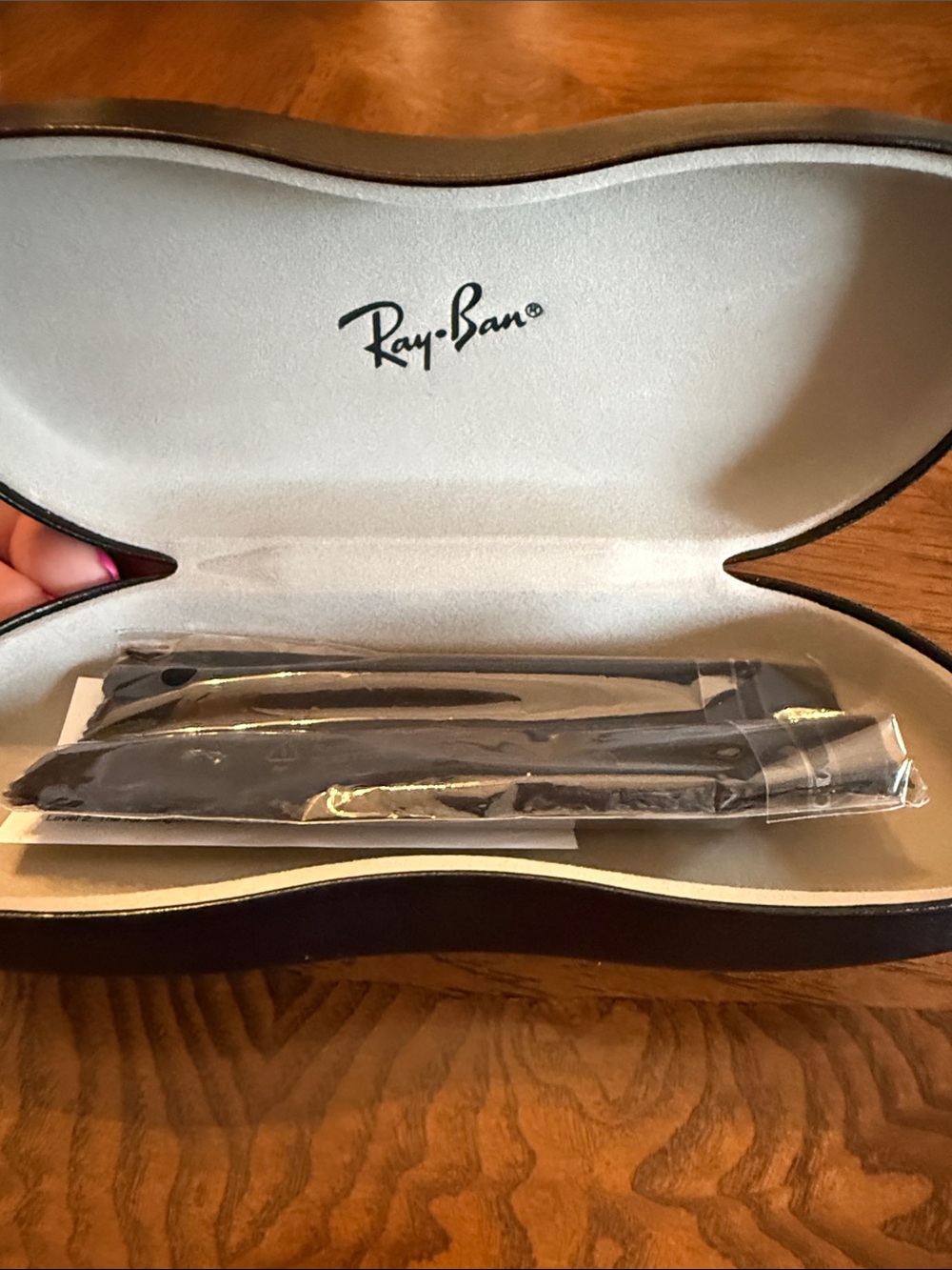 Ray-Ban Black Hard Sunglasses Case with Embossed Logo with Cleaner Cloth - Picture 2 of 7